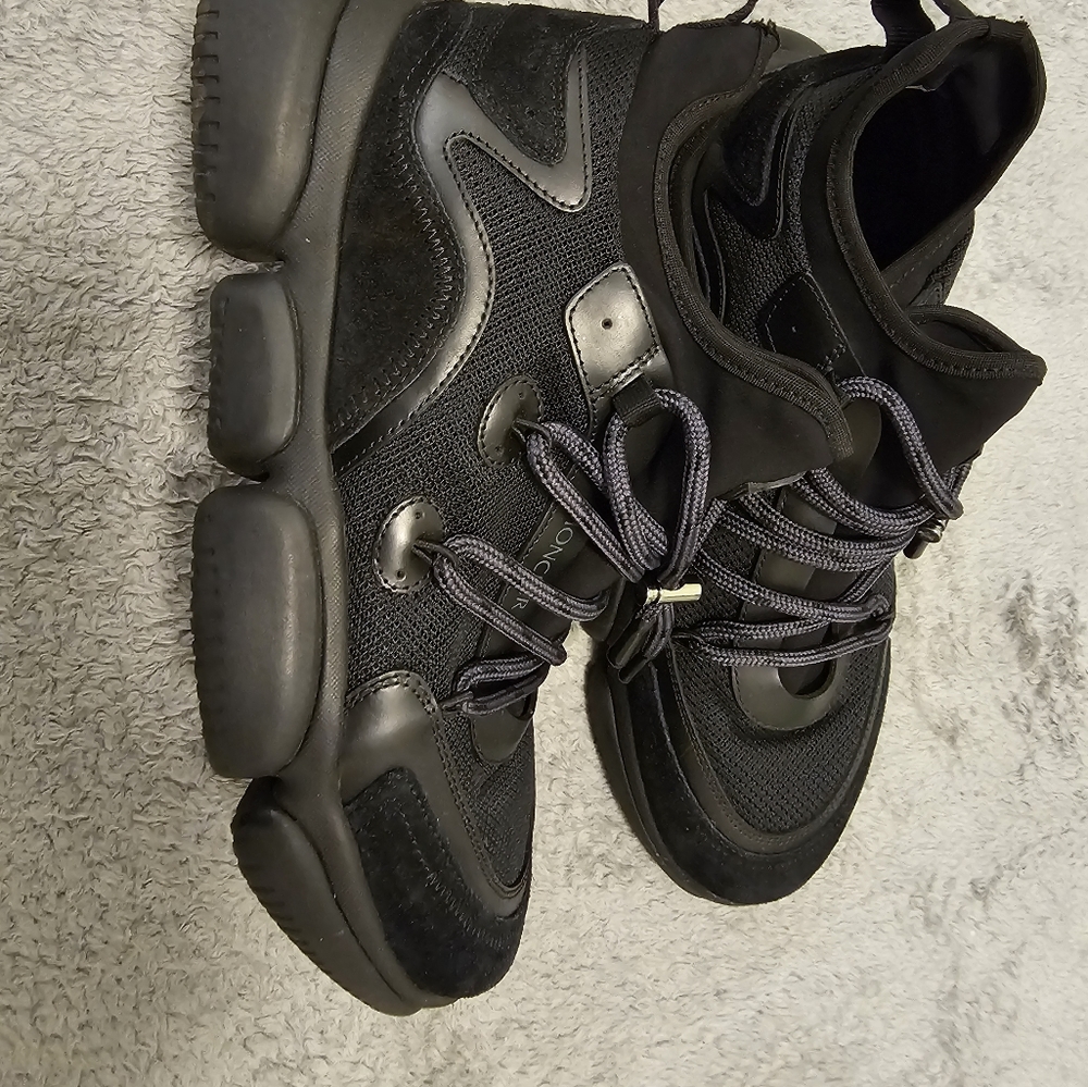 Moncler Stylish Shoes View 2